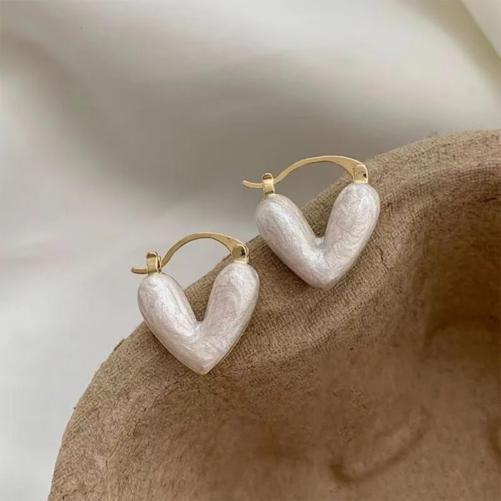 4/$25 White Heart Earrings